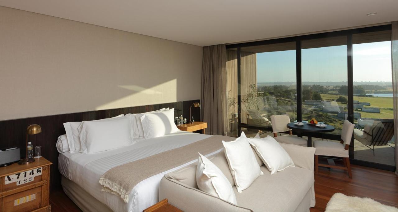 Deluxe King Room,1500395077:JPEG